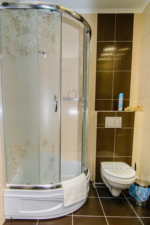 Terminal-A Hotel Ryasne-Ruske Habitación foto