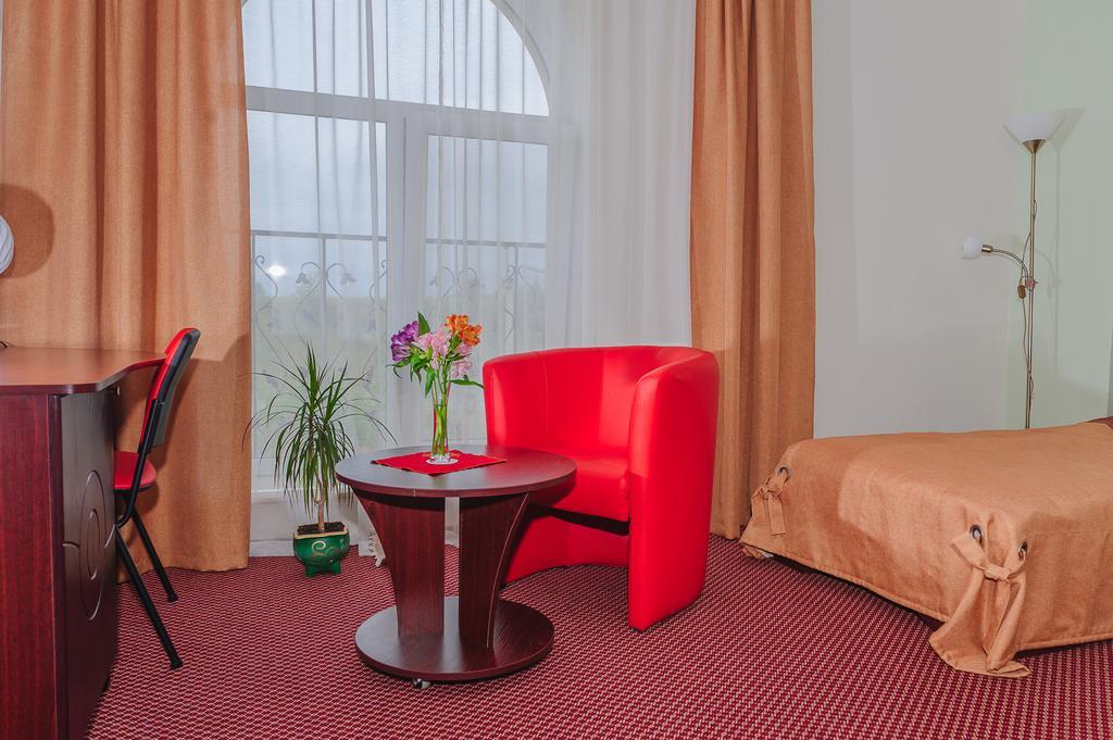 Terminal-A Hotel Ryasne-Ruske Habitación foto