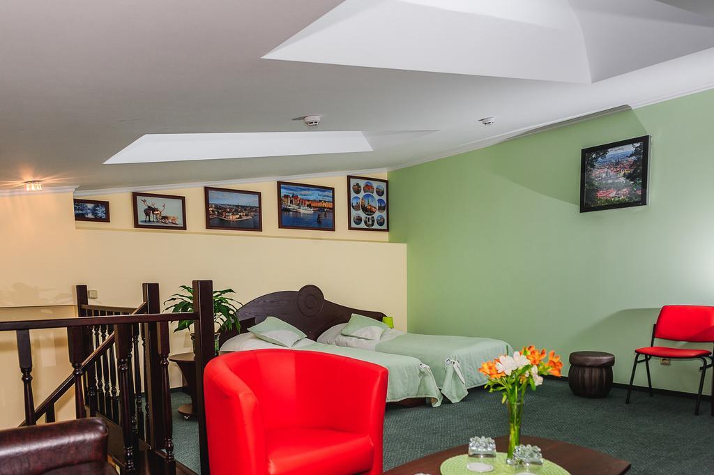 Terminal-A Hotel Ryasne-Ruske Habitación foto