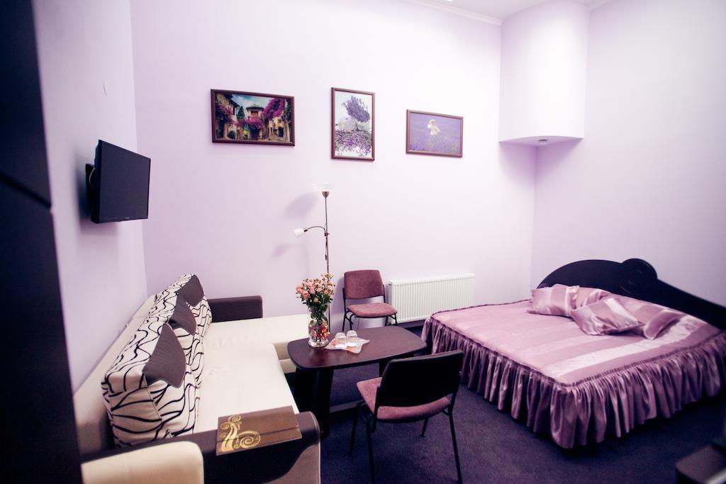 Terminal-A Hotel Ryasne-Ruske Habitación foto